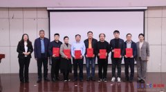 <b>他但愿济南校友会能继续阐扬带头榜样做</b>